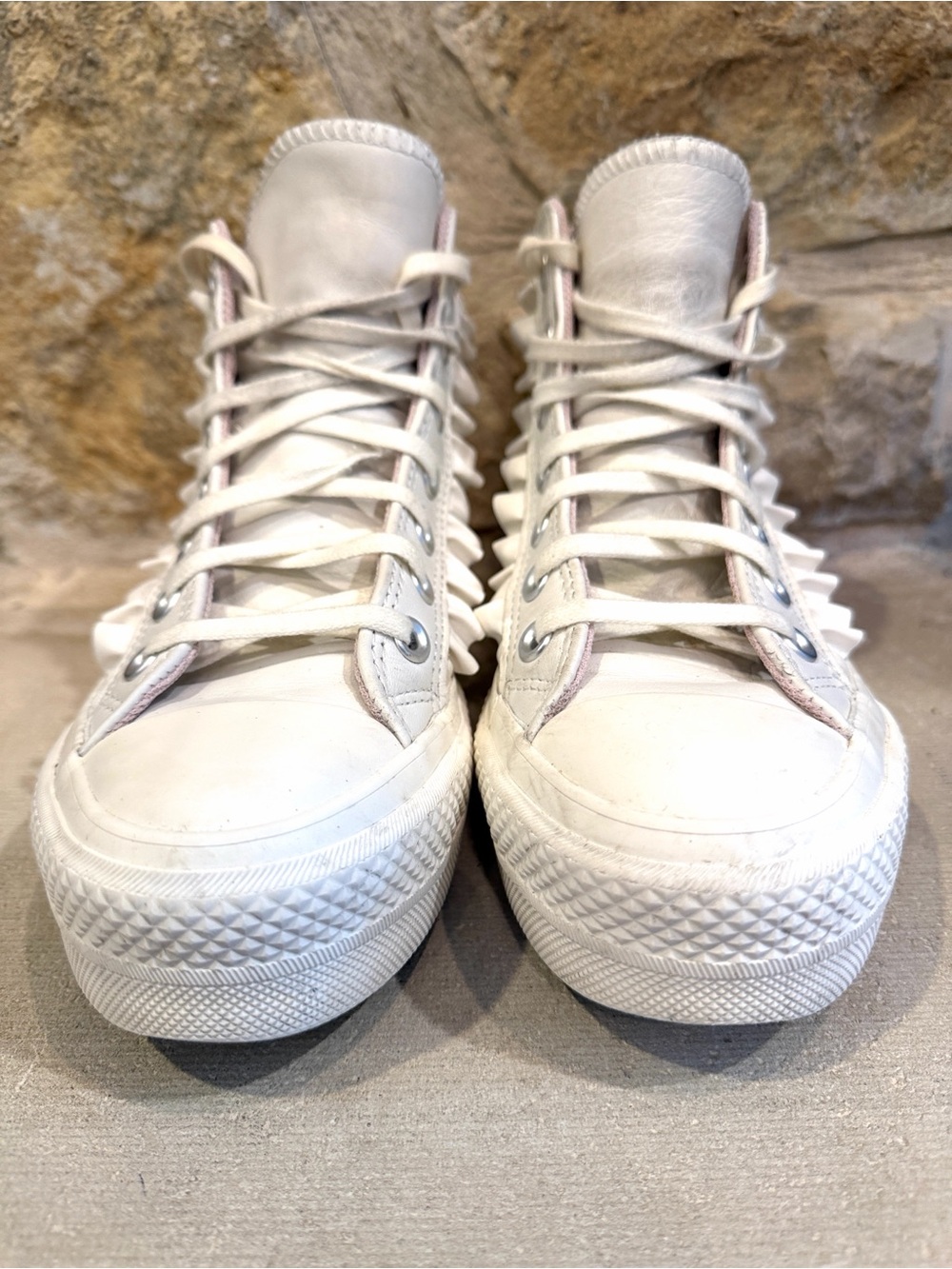 Converse CTAS Platform Lift Hi-Top White Leather Ruffle Sneakers Women's 6 - Picture 2 of 10